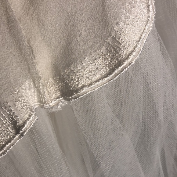 Tamara Catz Wedding dress size small - Picture 8 of 15